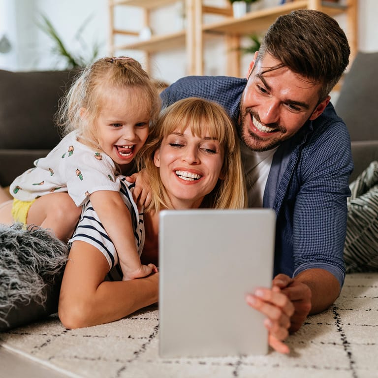 Family together using patient portal with Easy and intuitive design